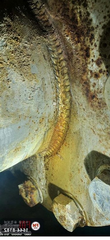 기계실 온수탱크 급수 스텐배관 플랜지 80mm 크랙 알곤 침투탐상